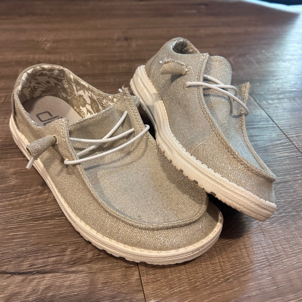 Hey Dude Sparkle Wendy - Size 8